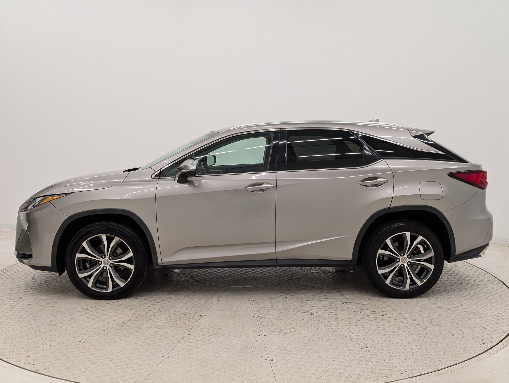 2017 Lexus RX 350 photo 2