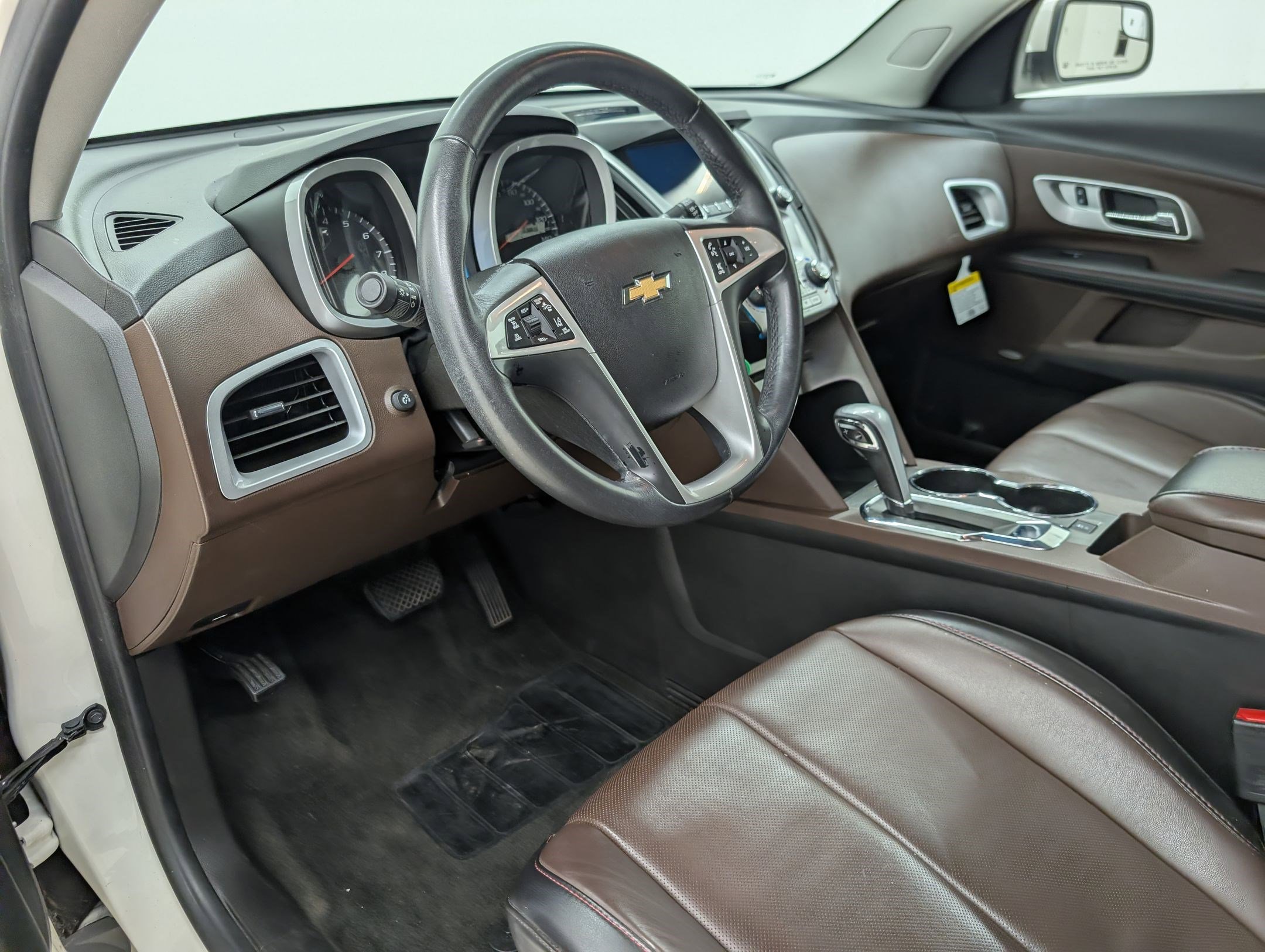 2013 Chevrolet Equinox LT photo 3