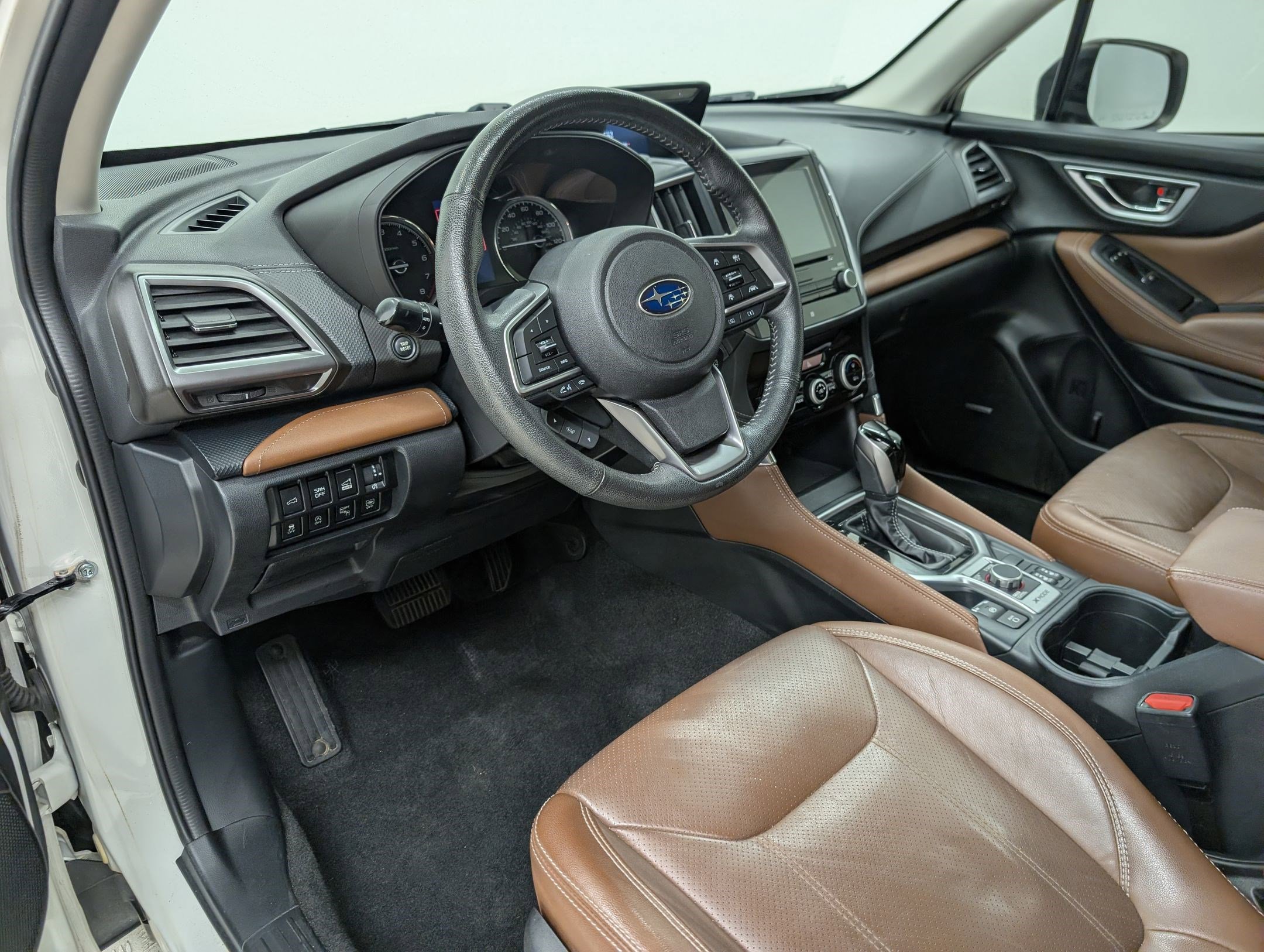 2019 Subaru Forester Touring photo 3