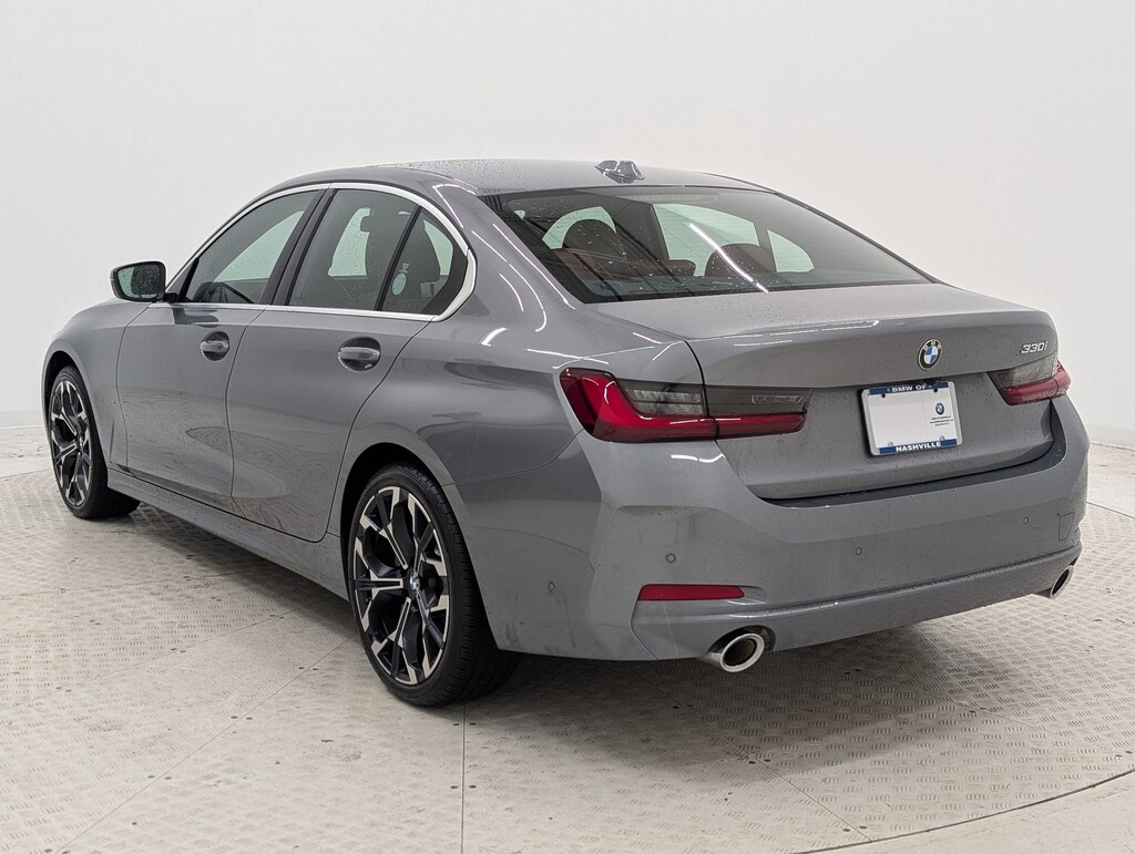 2025 Bmw 330i Sedan photo 3