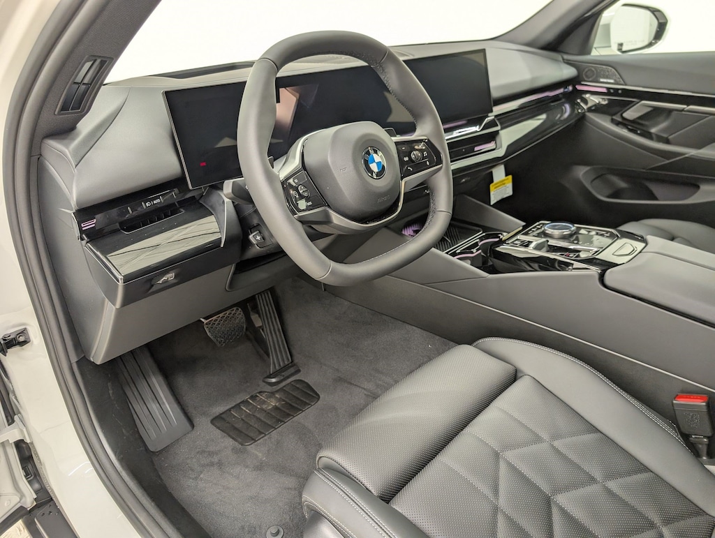 New 2026 BMW 530i xDrive Sedan
