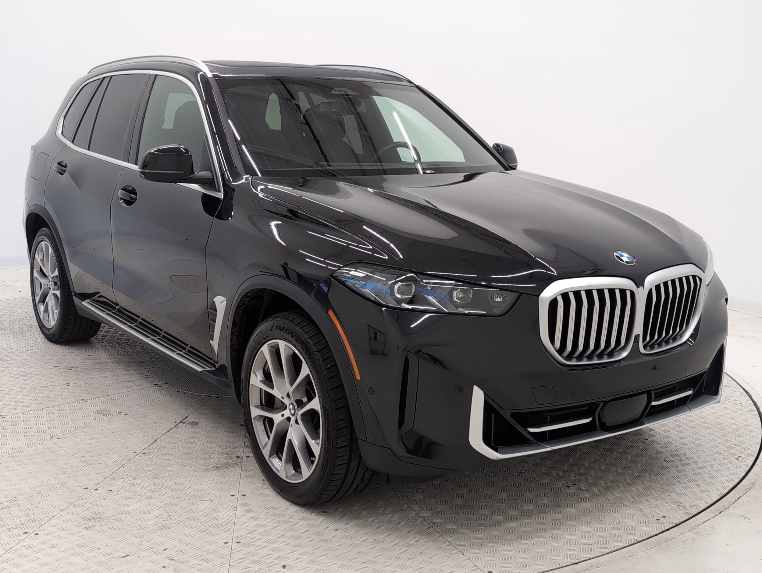 Used 2024 BMW X5 40i with VIN 5UX13EU03R9U56830 for sale in Nashville, TN