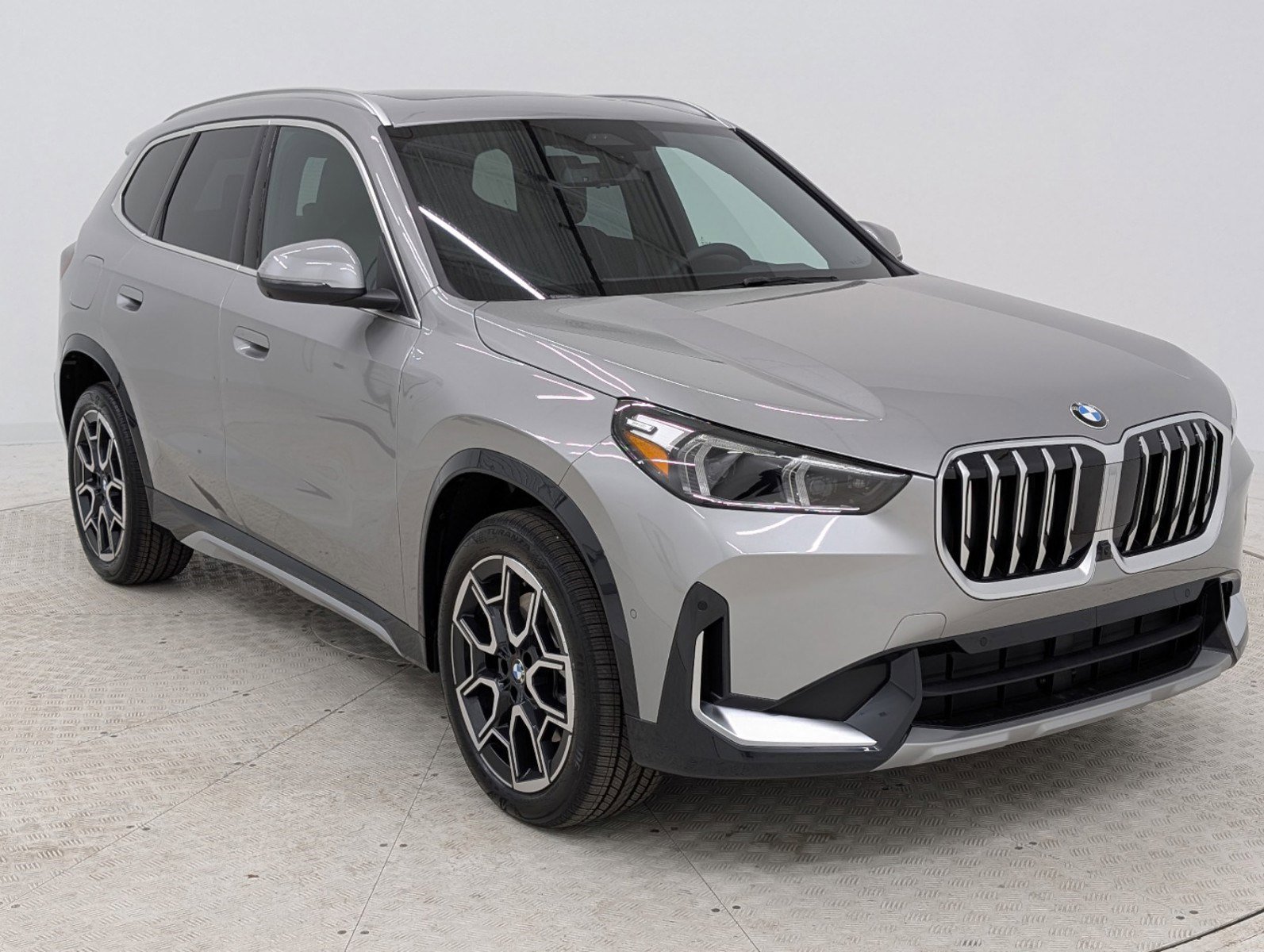 2025 Bmw X1 XDrive28i photo 2