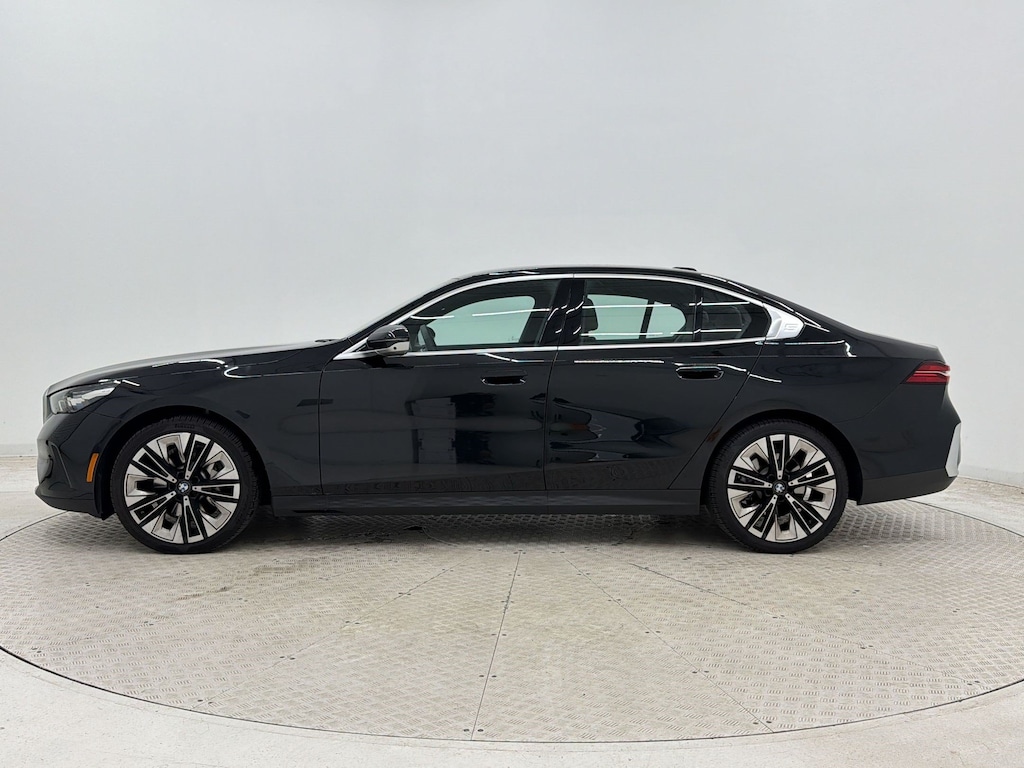Used 2025 BMW 530i Sedan