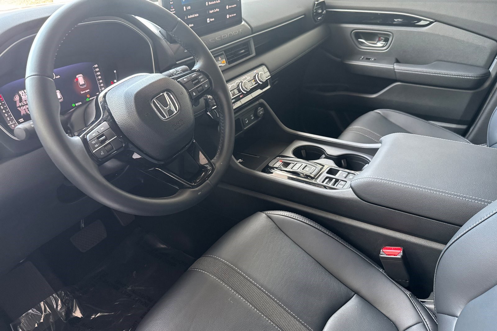 2026 Honda Passport photo 4