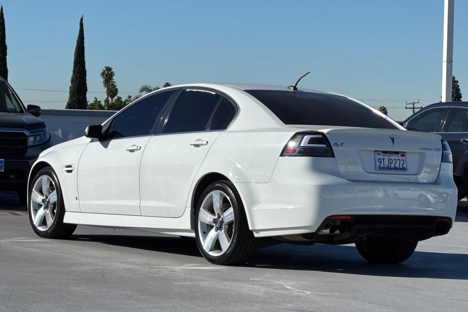 2009 Pontiac G8 GT photo 3