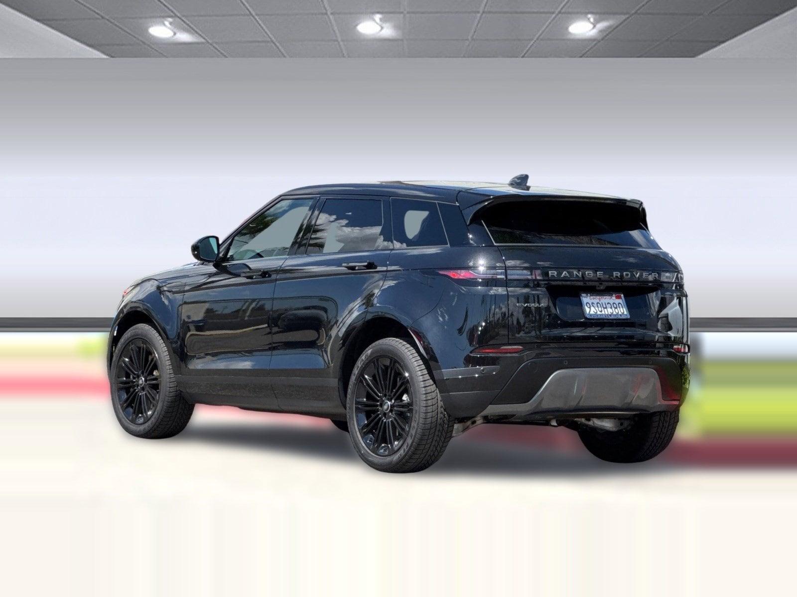 2025 Land Rover Range Rover Evoque Core S photo 2