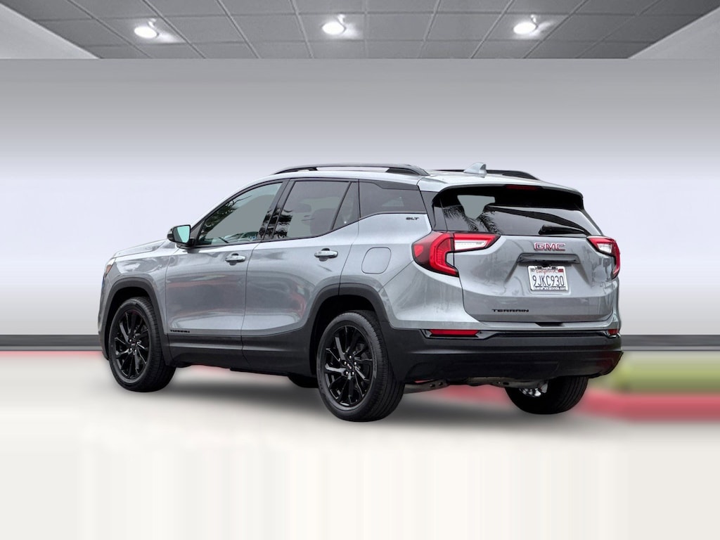 Used 2024 GMC Terrain SLT SUV