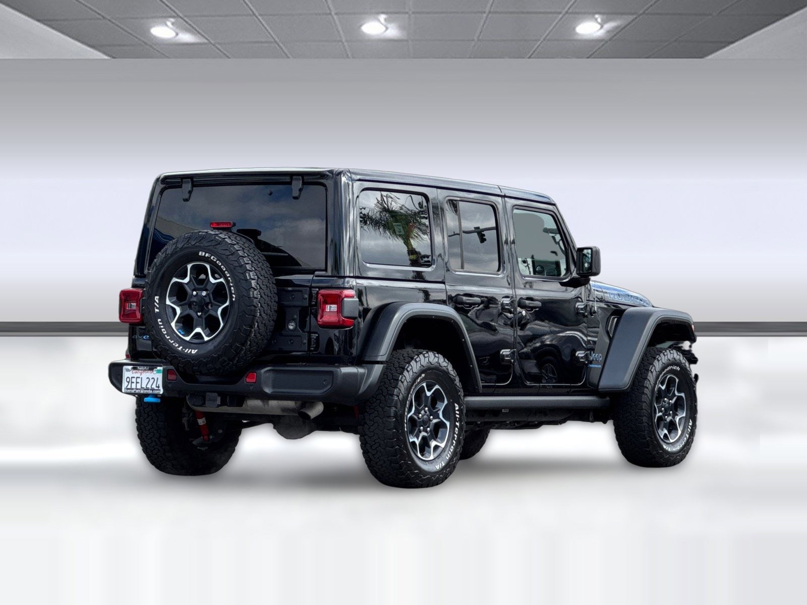 2023 Jeep Wrangler 4xe Rubicon photo 3