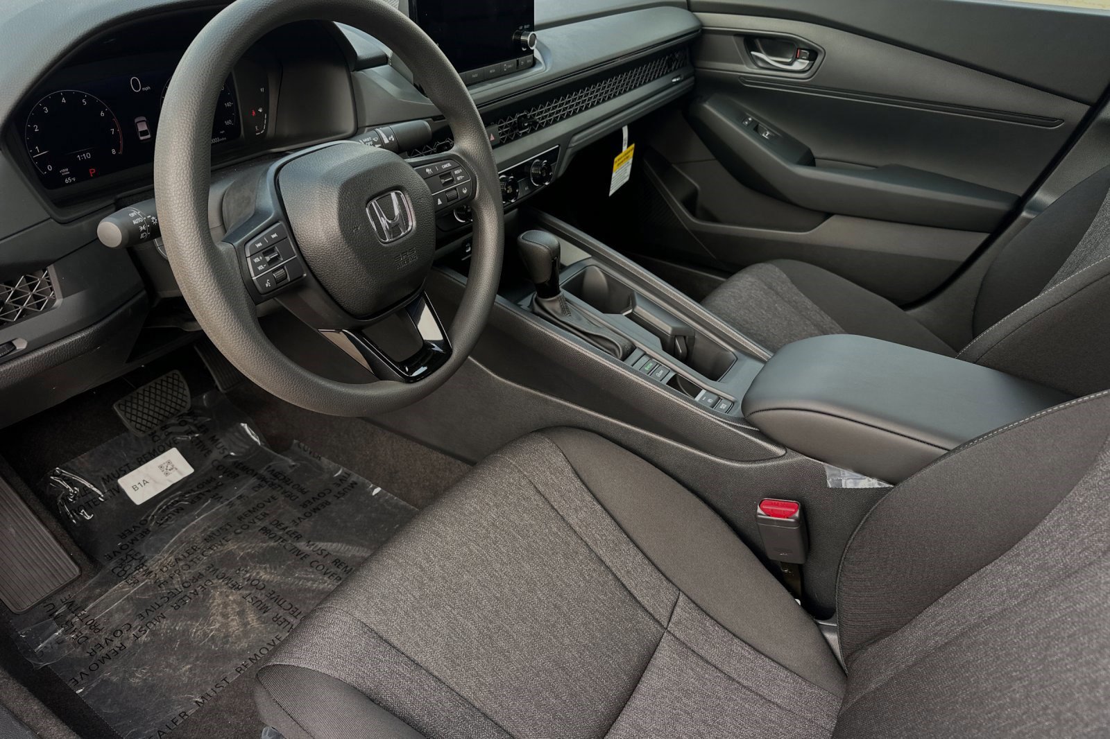 2025 Honda Accord LX photo 4