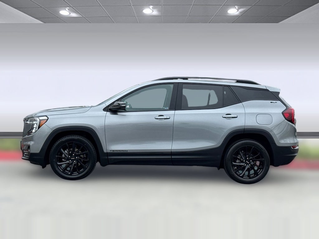 Used 2024 GMC Terrain SLT SUV