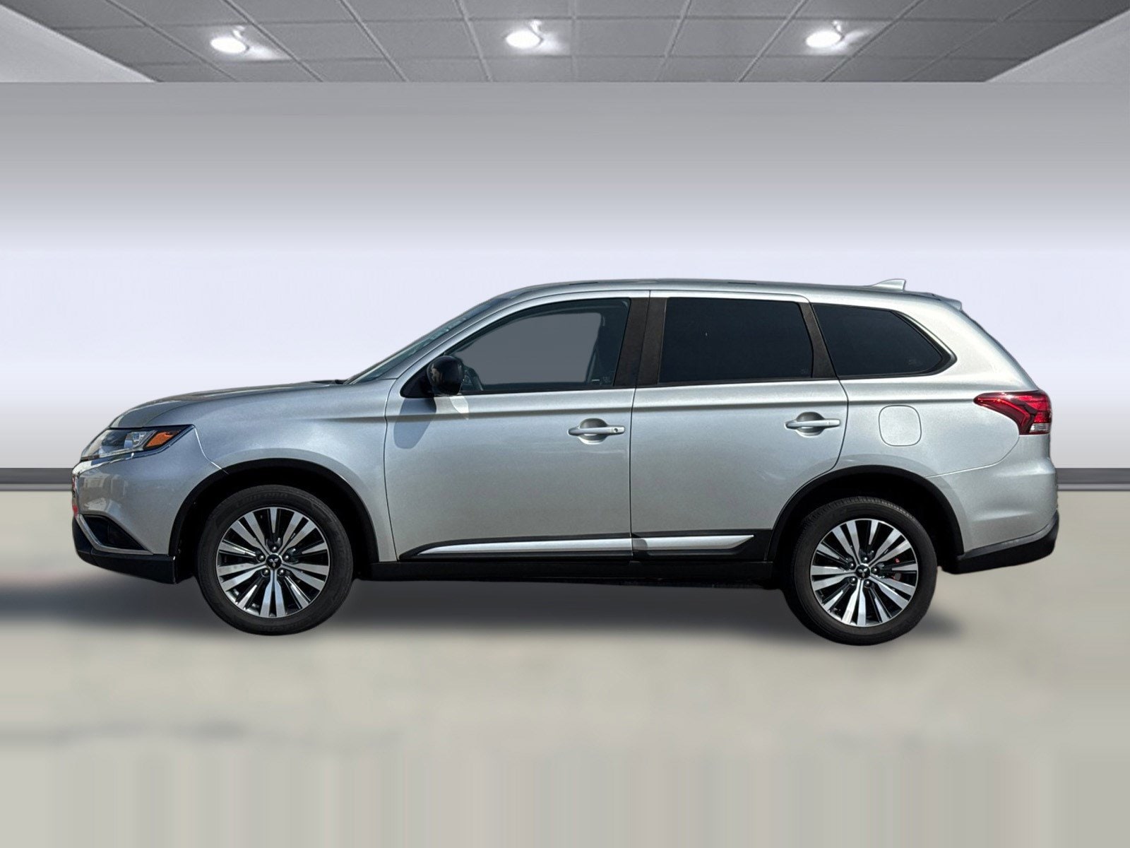 Used 2020 Mitsubishi Outlander ES with VIN JA4AZ3A34LZ013526 for sale in Buena Park, CA