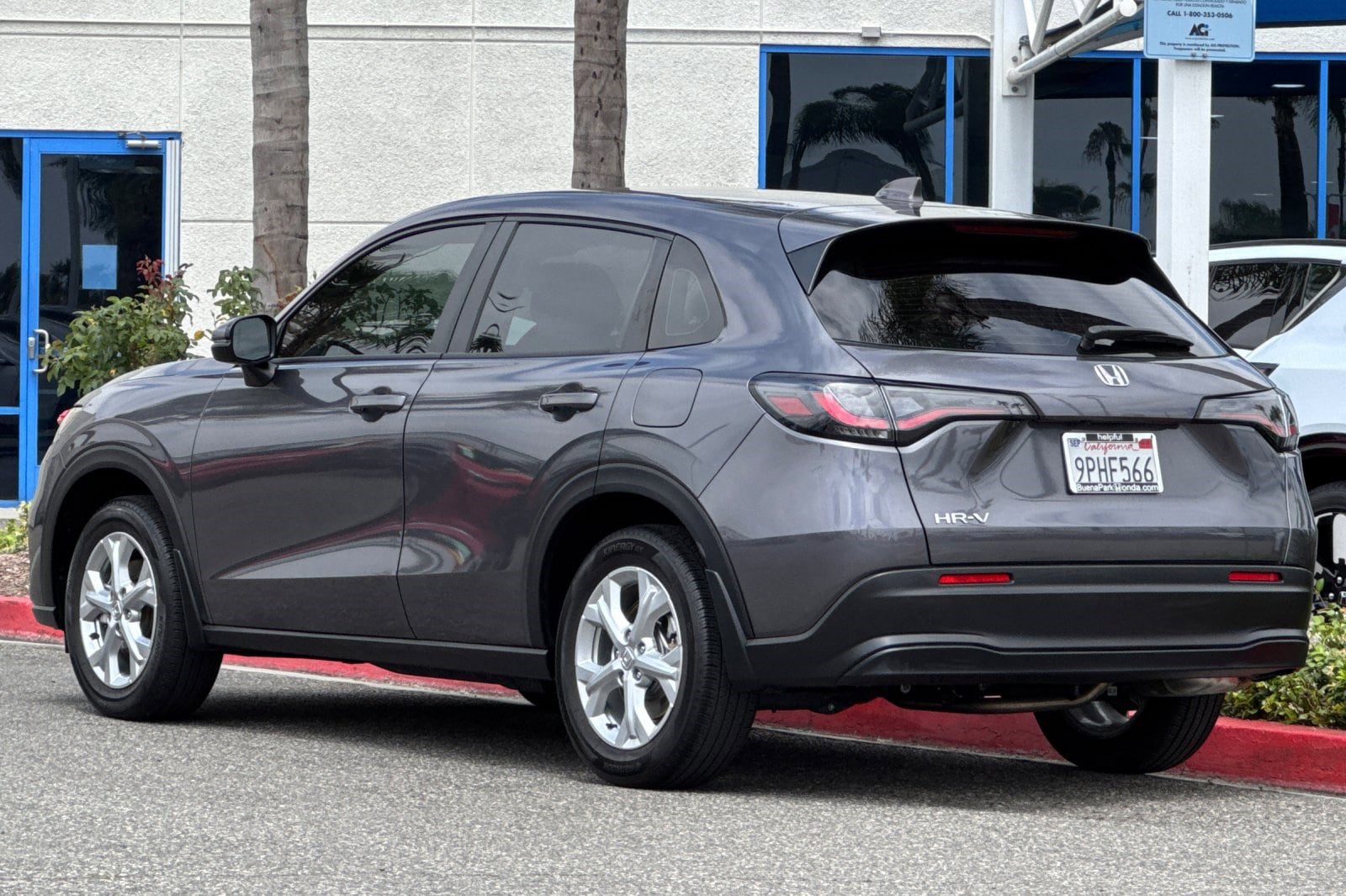 2025 Honda HR-V LX photo 2