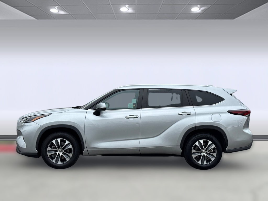 Used 2024 Toyota Highlander XLE SUV