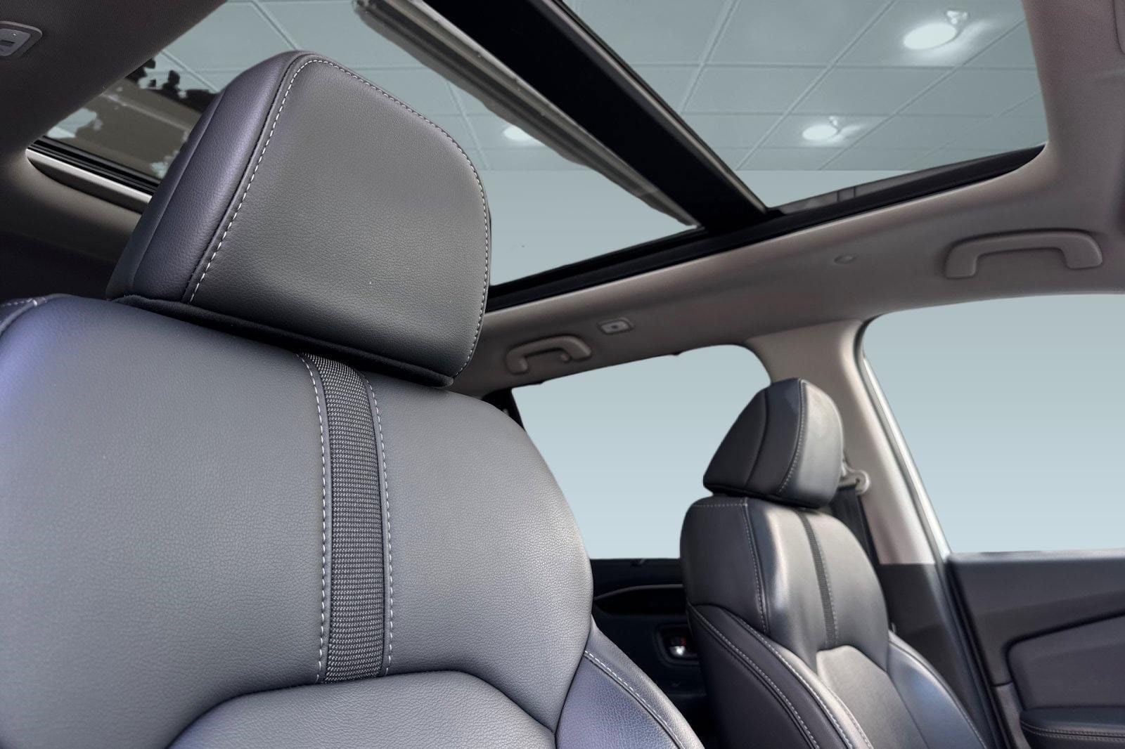 2023 Honda Pilot Touring - Photo 23