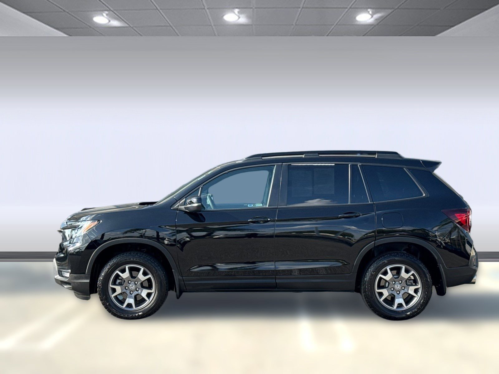 2023 Honda Passport TrailSport photo 2