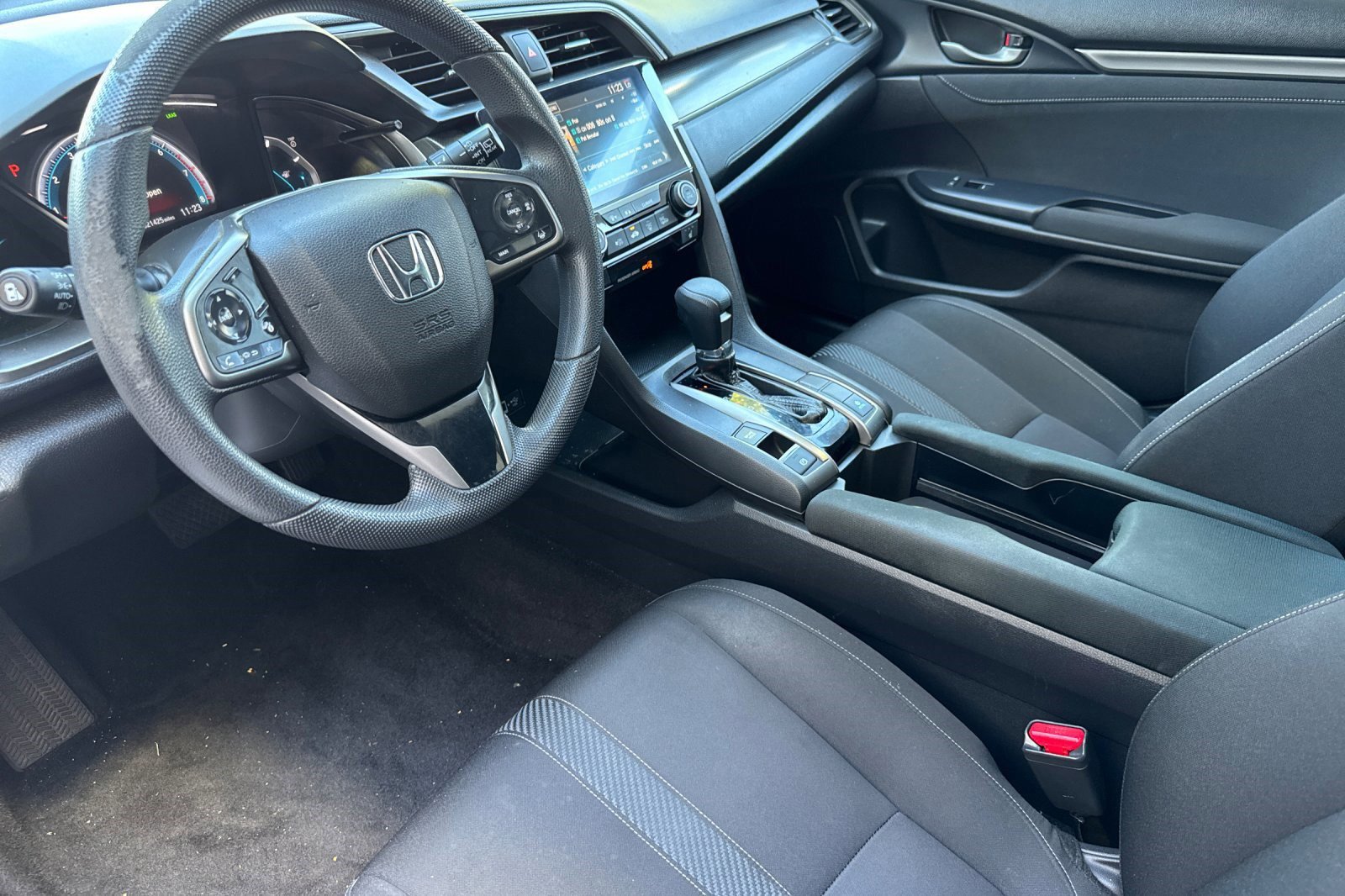 2019 Honda Civic EX Hatchback photo 3