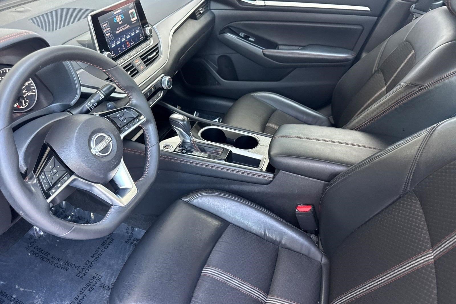 Altima 2.5 SR Sedan
