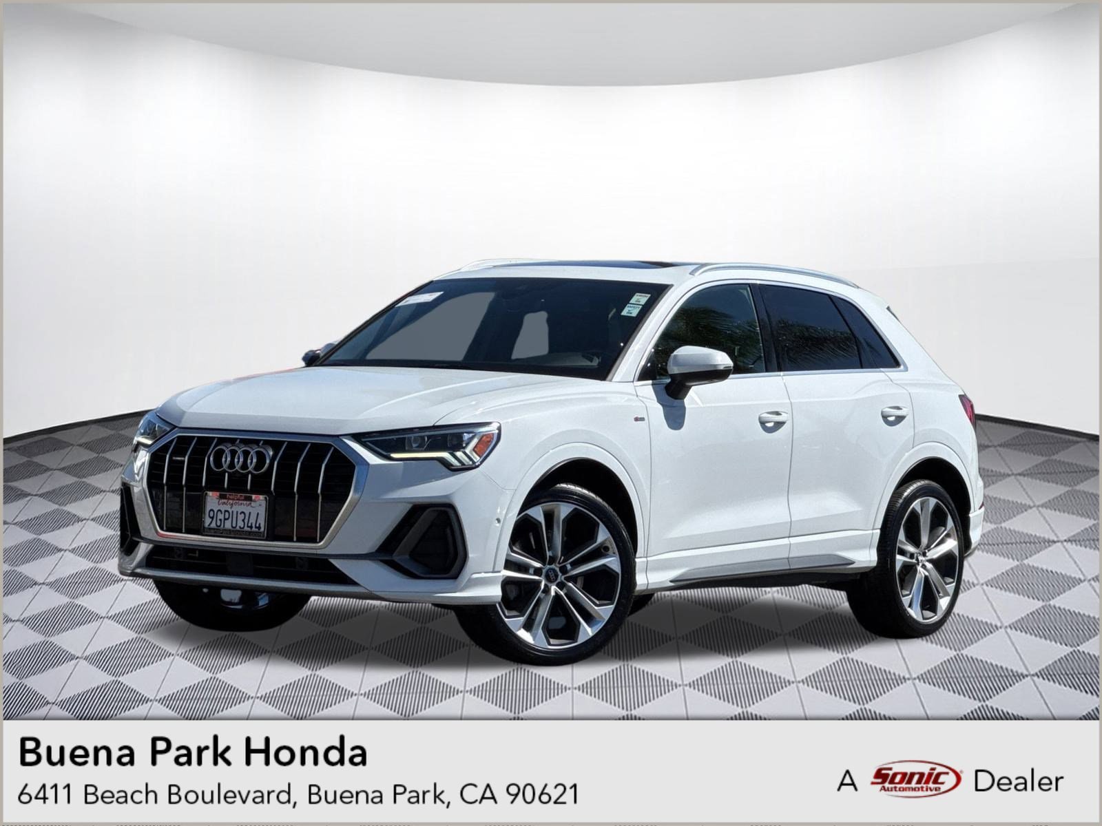 2020 Audi Q3 S line Prestige