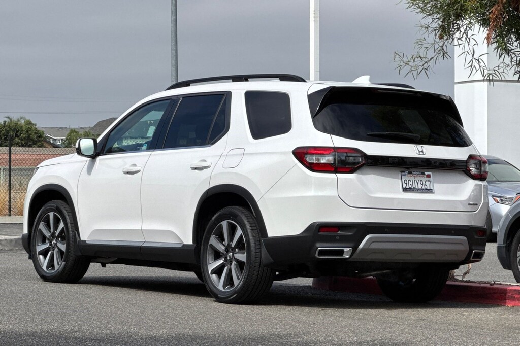 Certified 2023 Honda Pilot Touring SUV