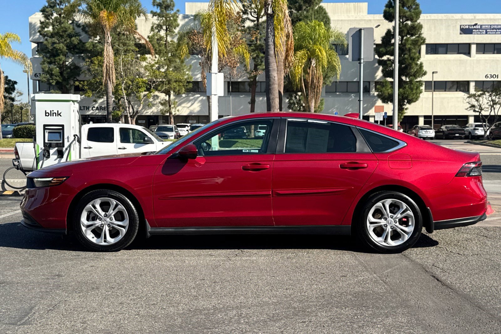2023 Honda Accord LX photo 2