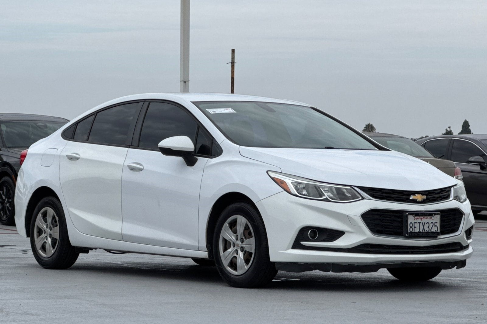 Cruze LS Sedan