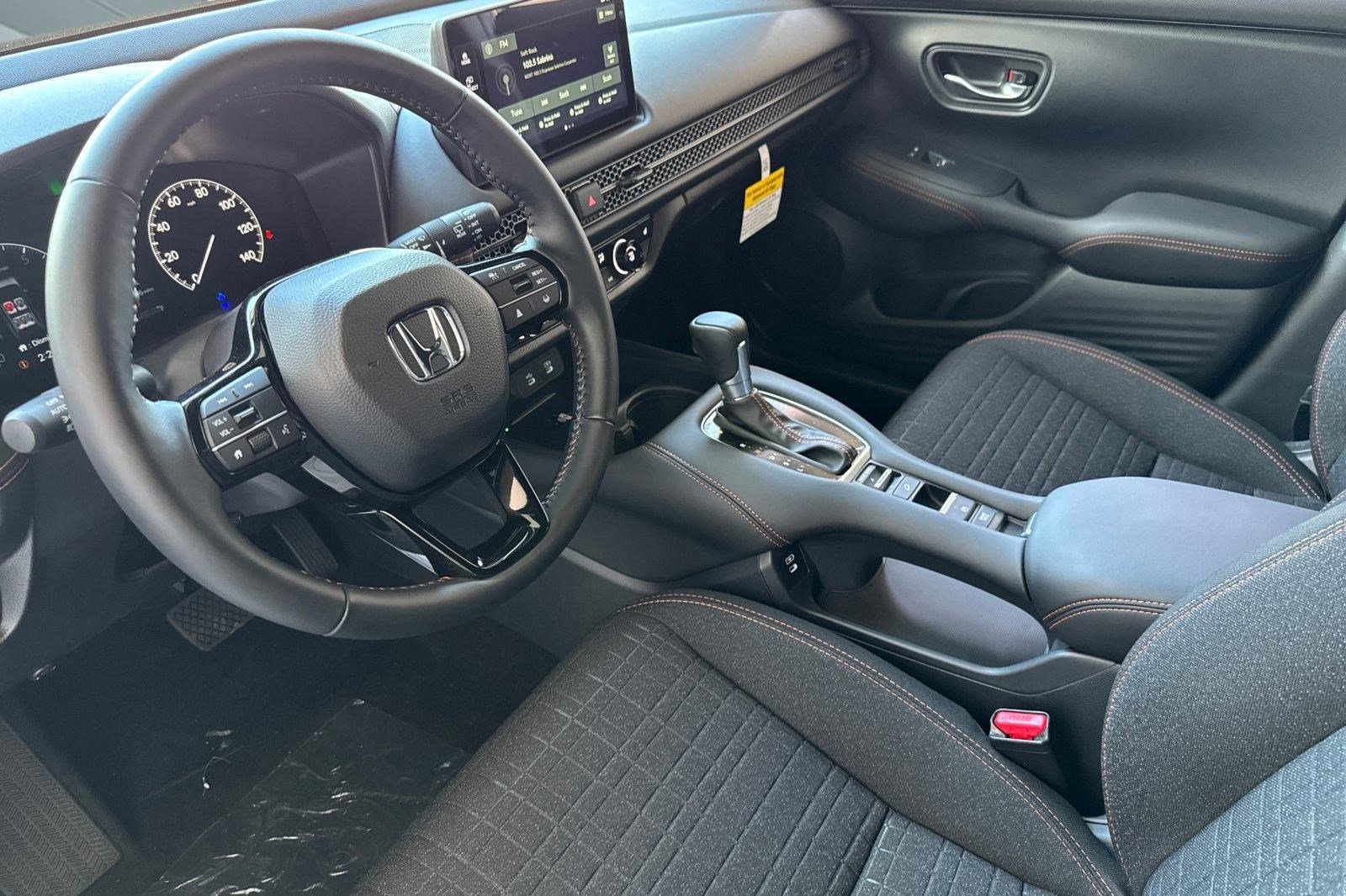 2026 Honda HR-V Sport photo 4
