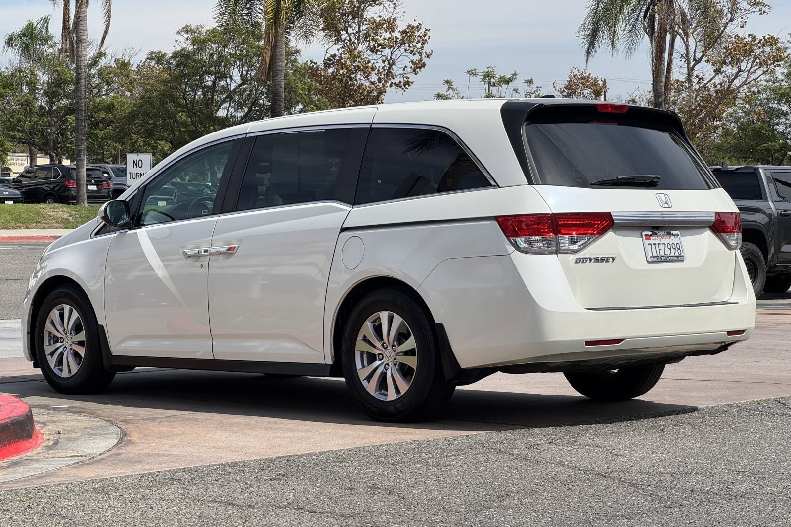 2016 Honda Odyssey EX-L photo 3