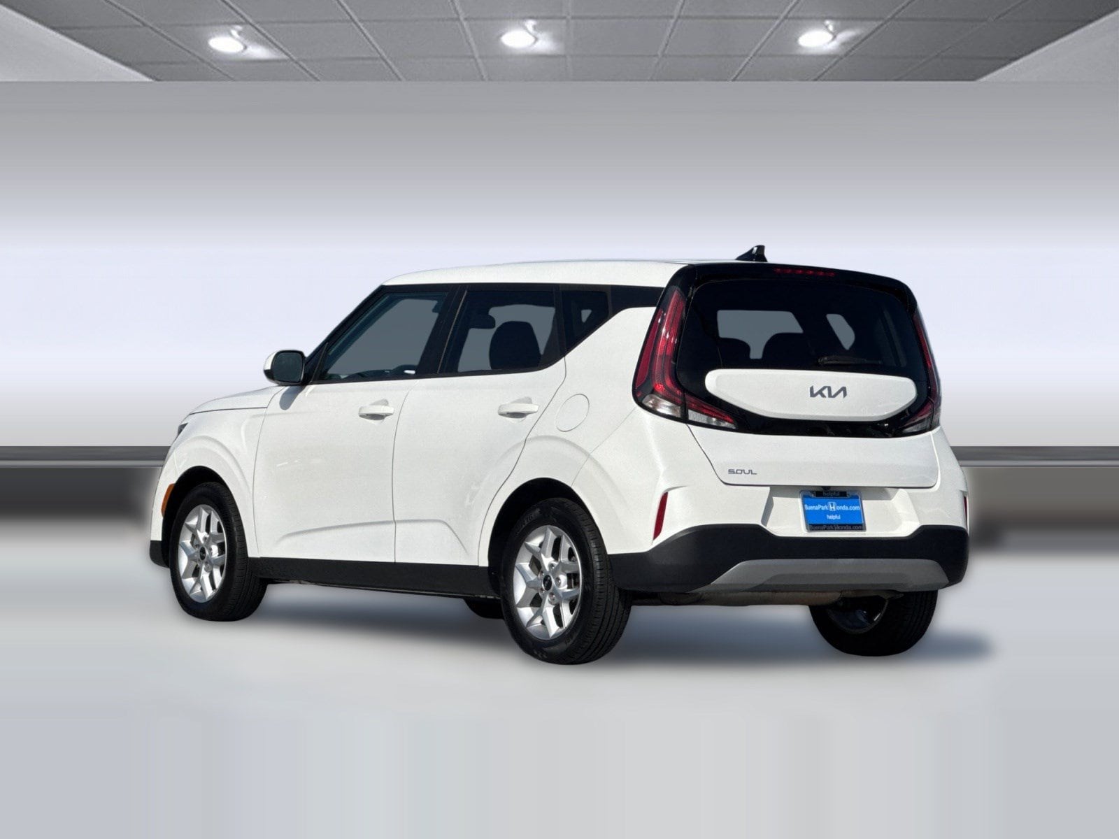 Soul LX Hatchback