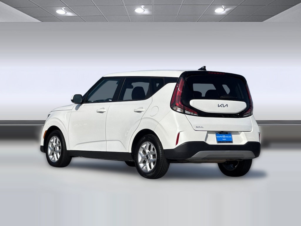 Used 2024 Kia Soul LX Hatchback