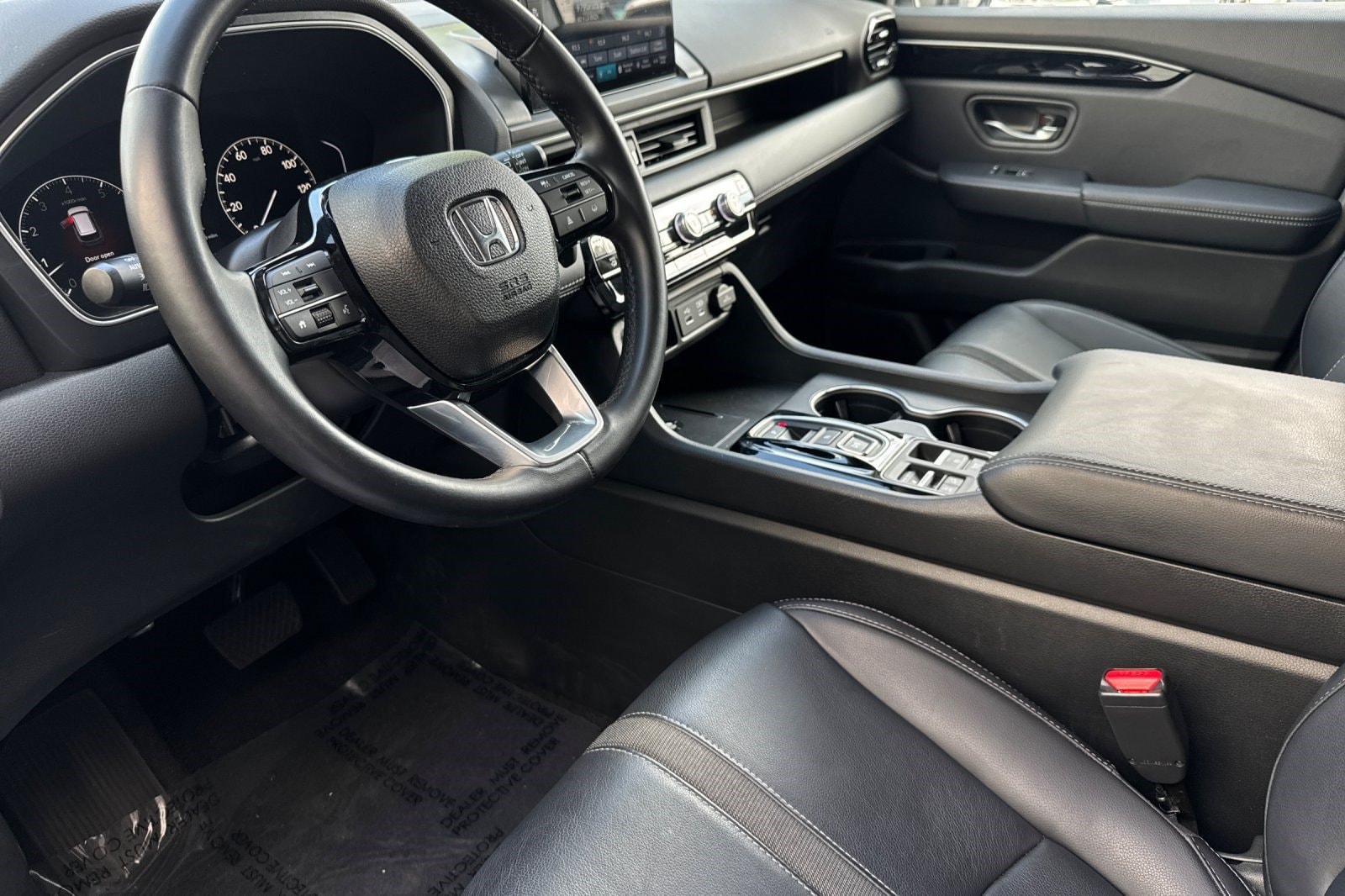 2023 Honda Pilot Touring - Photo 4