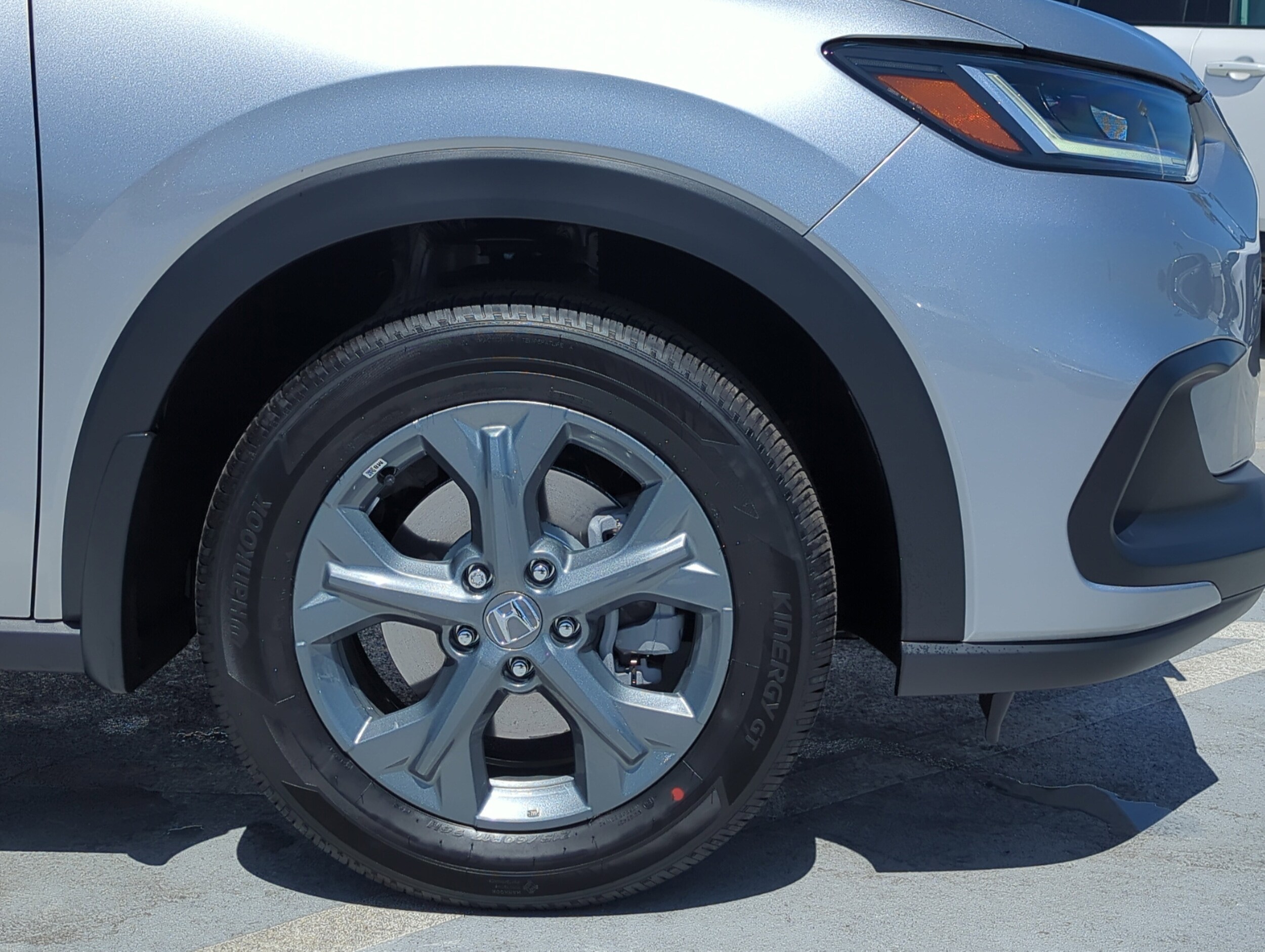 2026 Honda HR-V LX photo 3