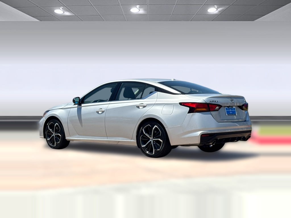 Used 2024 Nissan Altima 2.5 SR Sedan