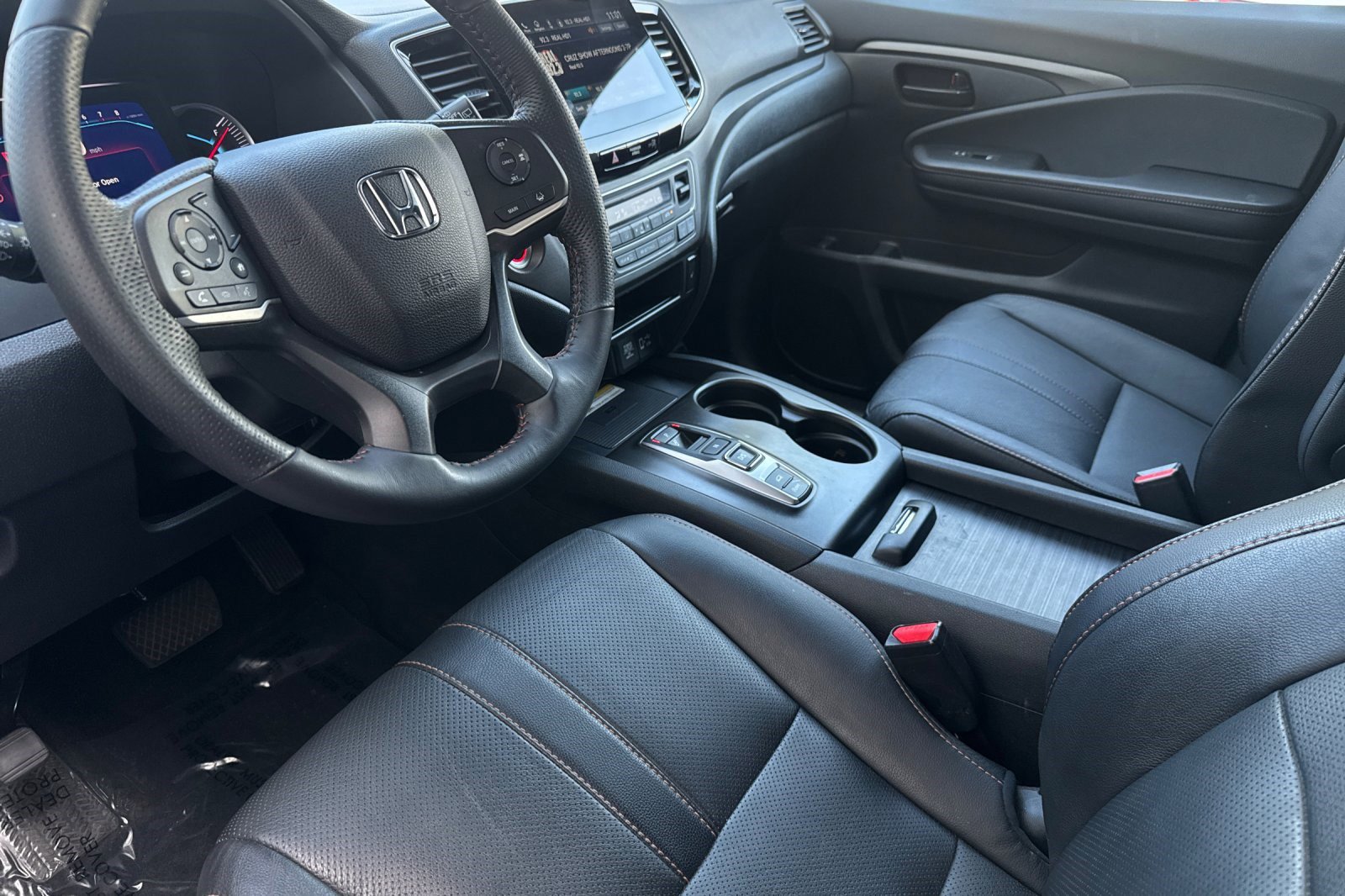 2022 Honda Pilot TrailSport photo 3