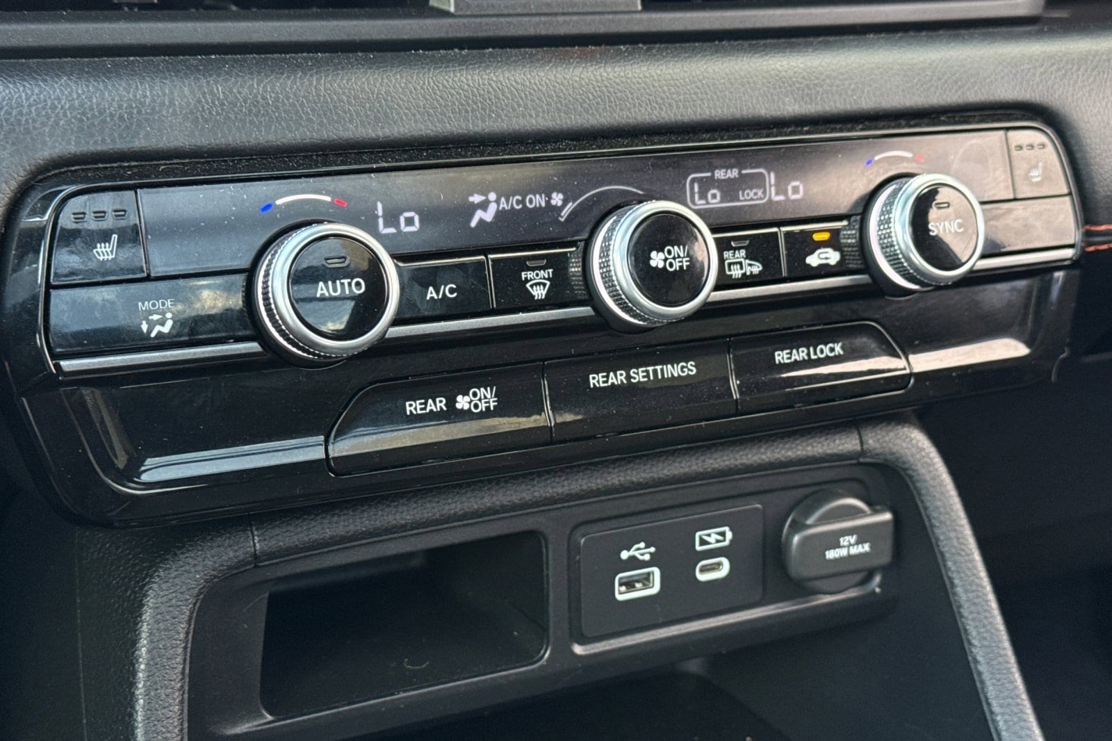 2025 Honda Pilot TrailSport - Photo 17