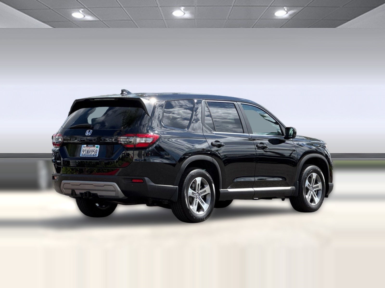 2025 Honda Pilot EX-L photo 3