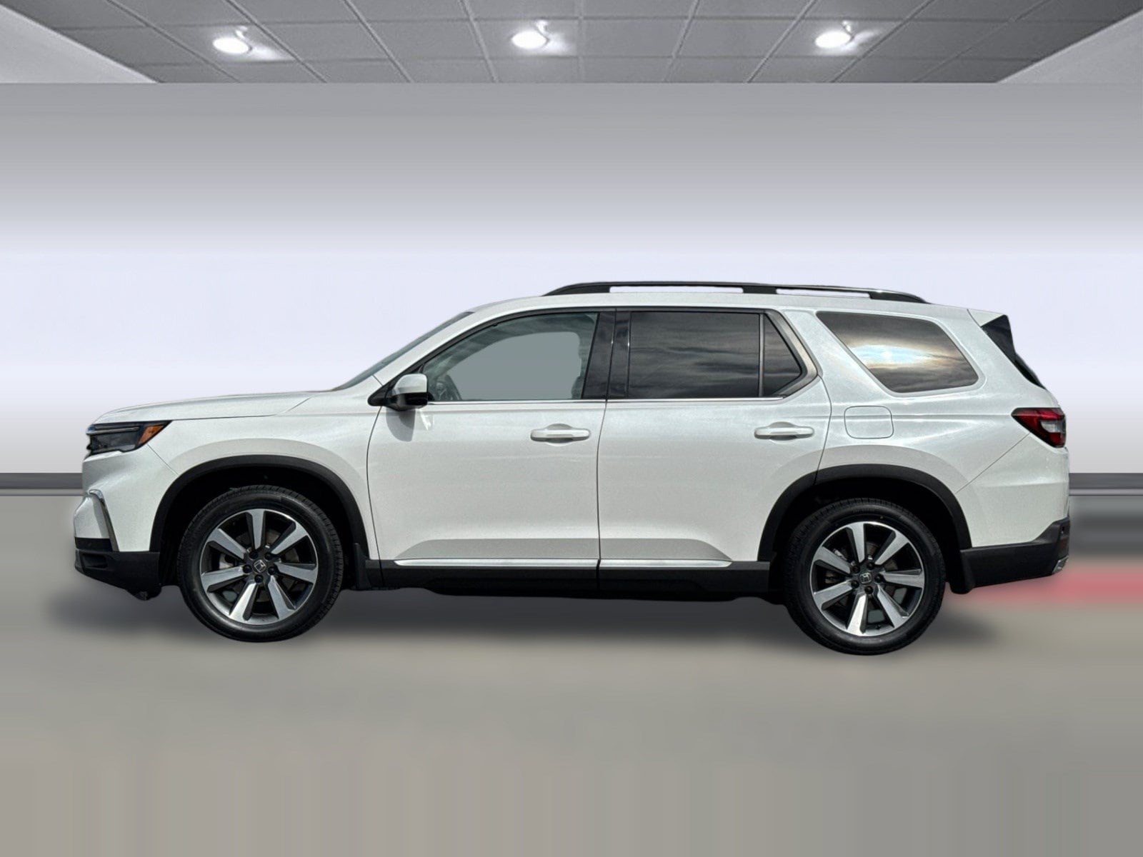 2023 Honda Pilot Touring - Photo 2