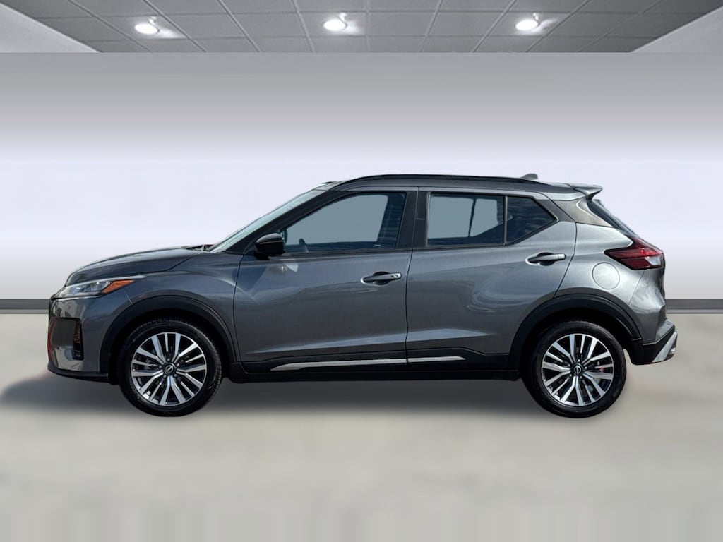 Used 2024 Nissan Kicks SR SUV