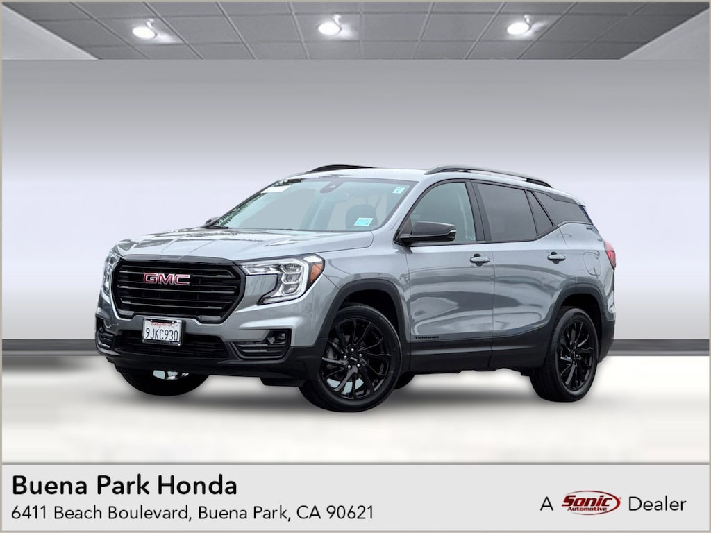 Used 2024 GMC Terrain SLT SUV