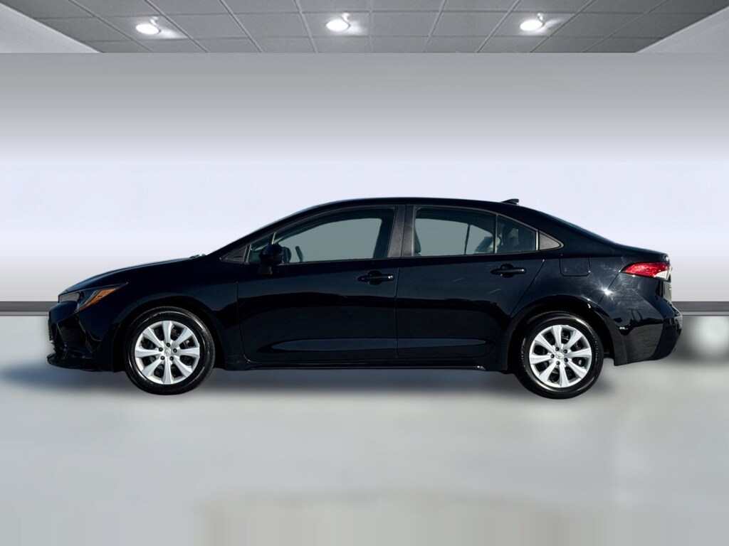 Used 2024 Toyota Corolla LE Sedan