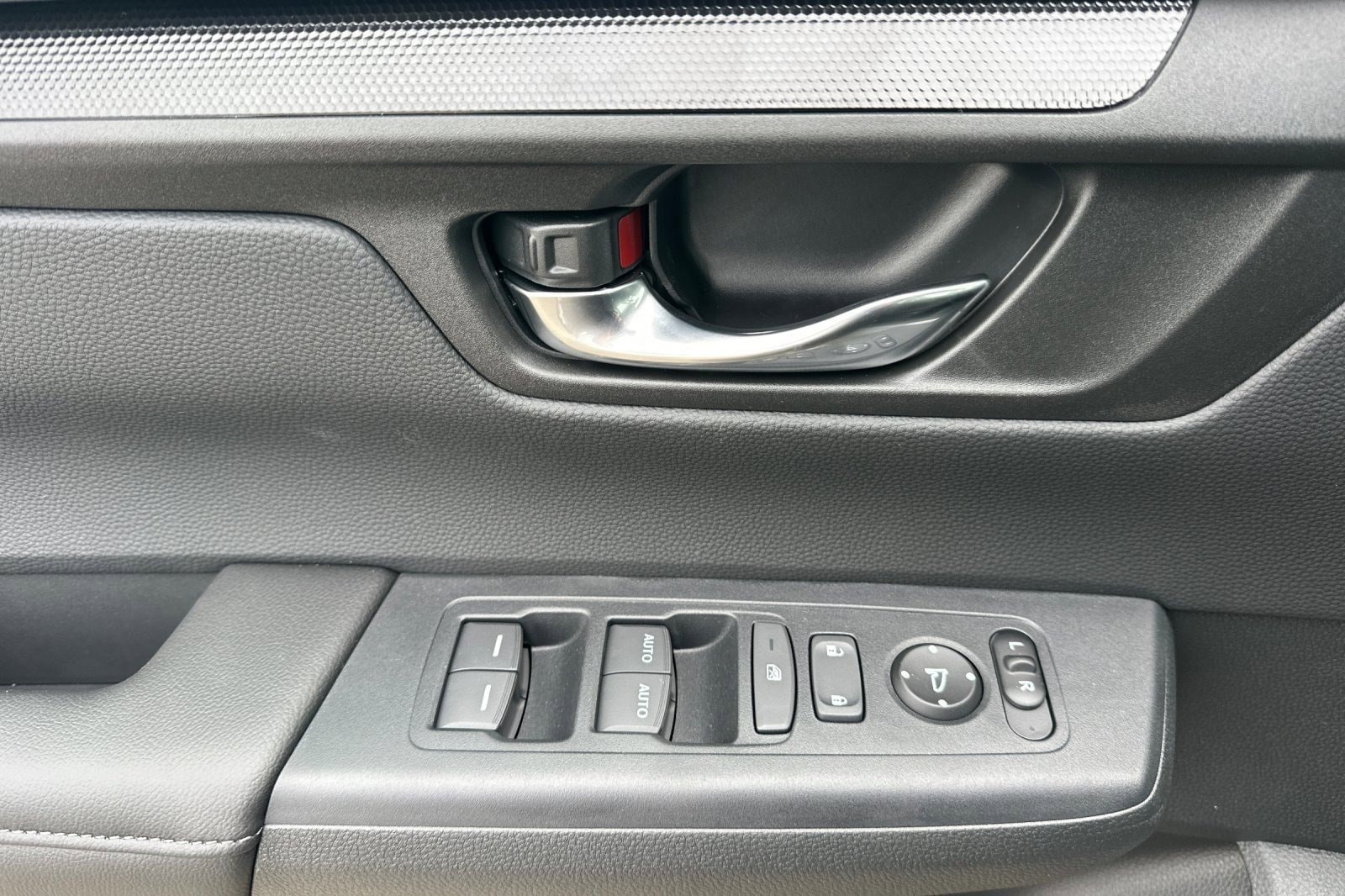 2026 Honda CR-V EX - Photo 27