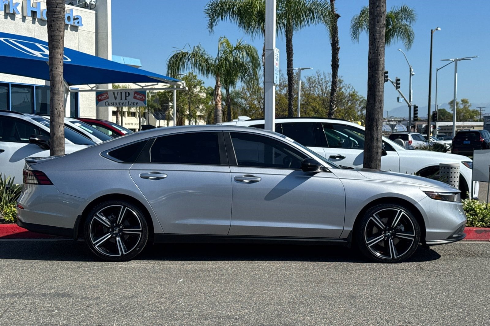 2023 Honda Accord Hybrid Sport photo 3