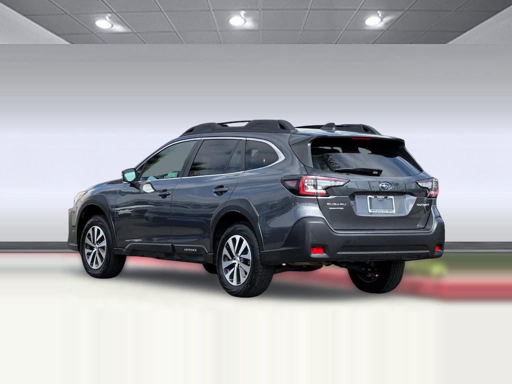 Used 2025 Subaru Outback Premium SUV