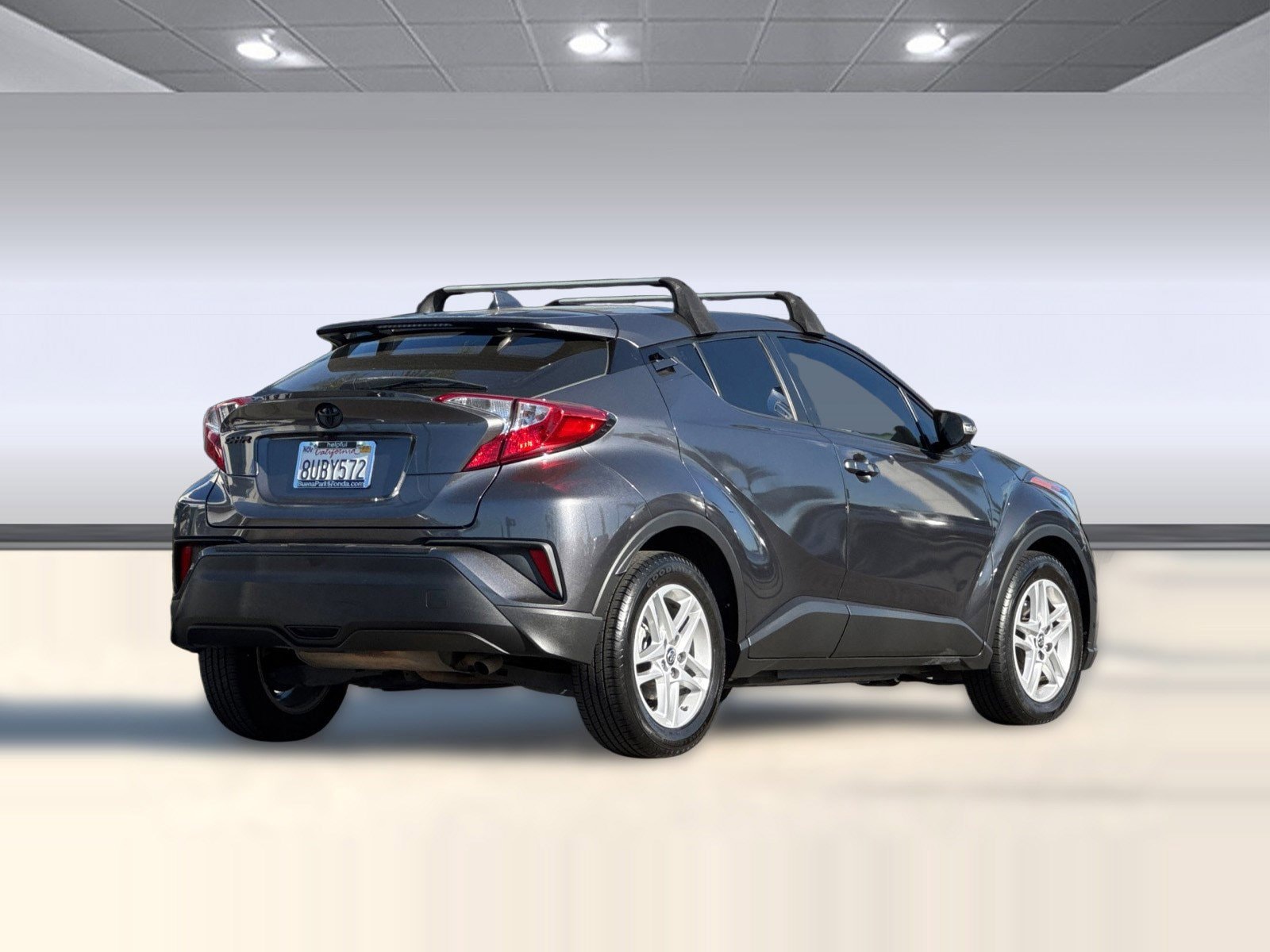 2021 Toyota C-HR LE photo 3