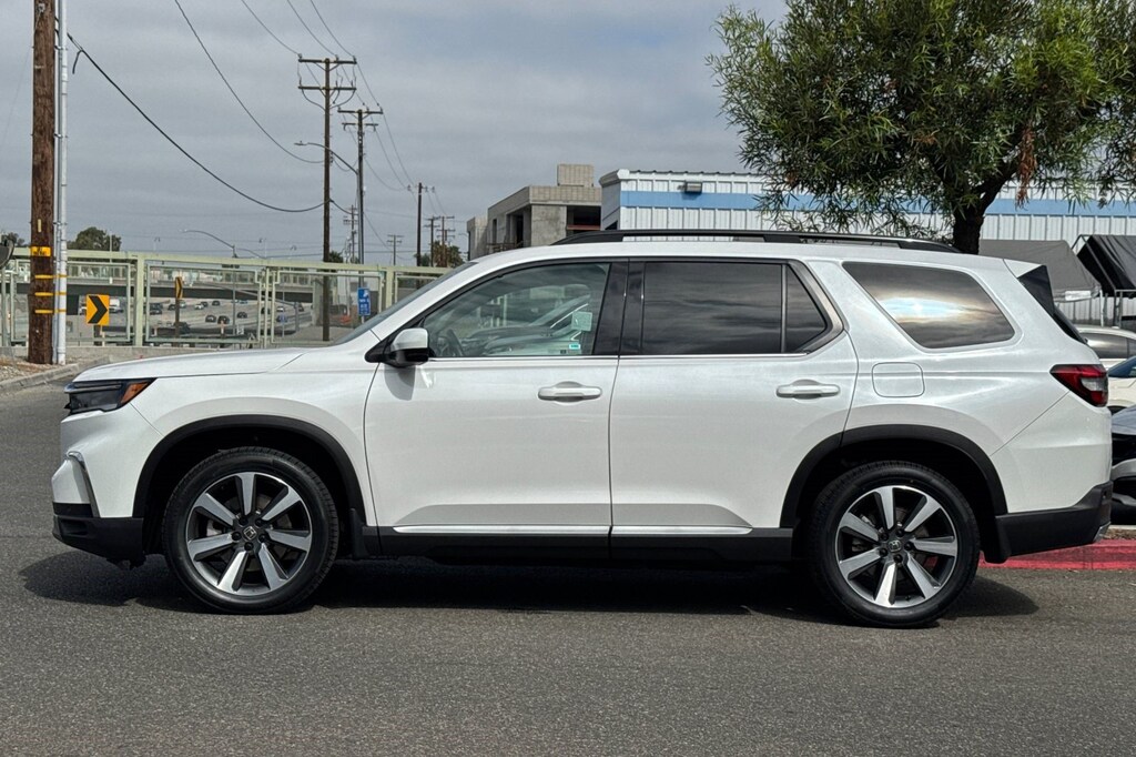 Certified 2023 Honda Pilot Touring SUV