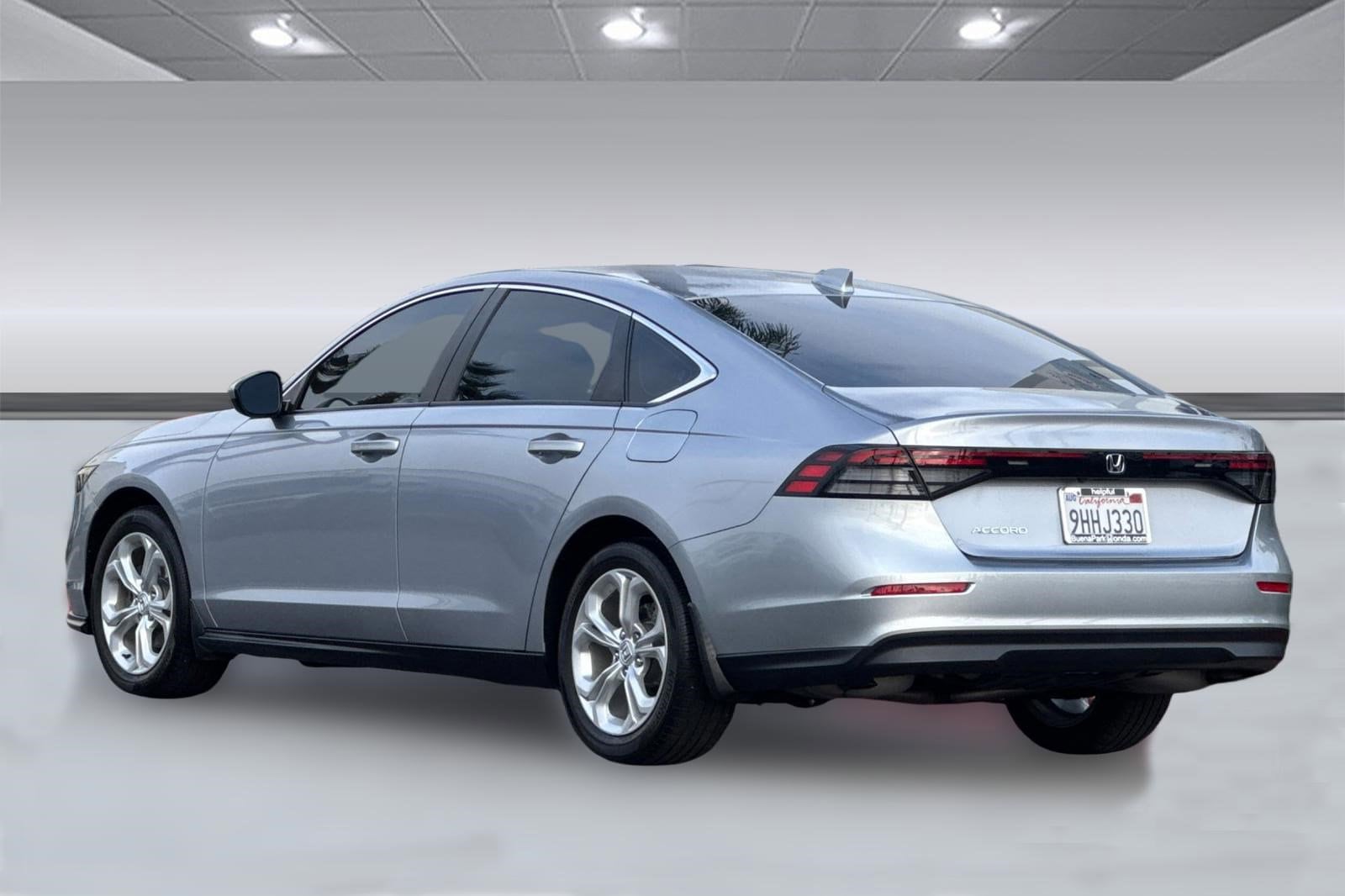 2023 Honda Accord LX photo 2