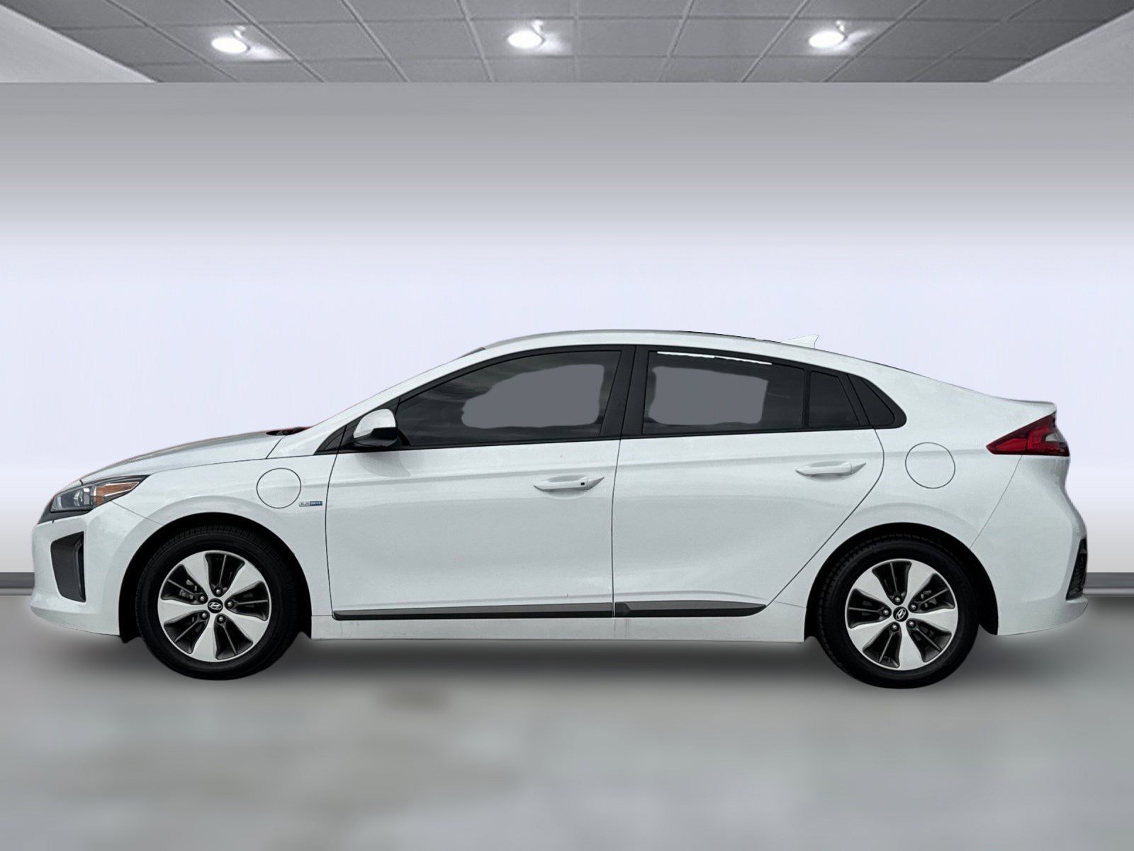 2019 Hyundai Ioniq Plug-In Hybrid photo 2