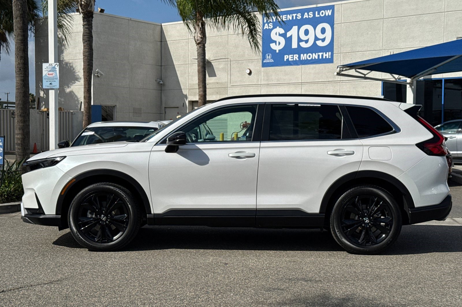 2023 Honda CR-V Hybrid Sport Touring photo 2