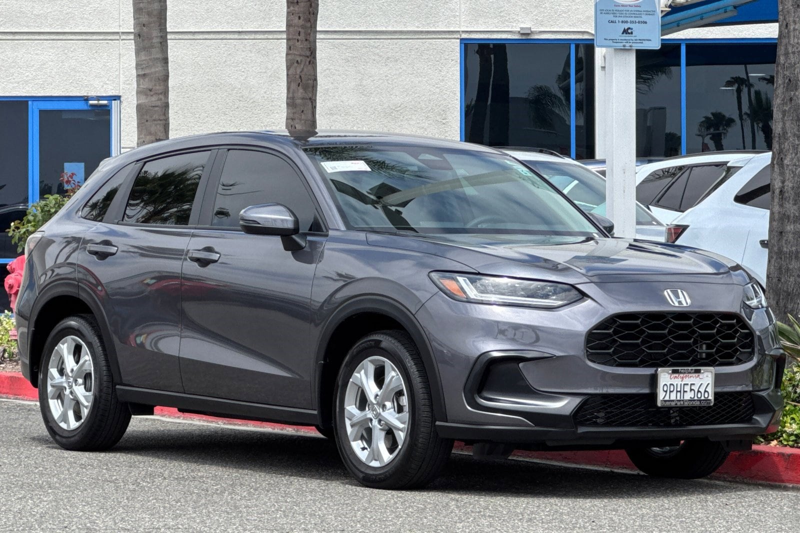 2025 Honda HR-V LX photo 6