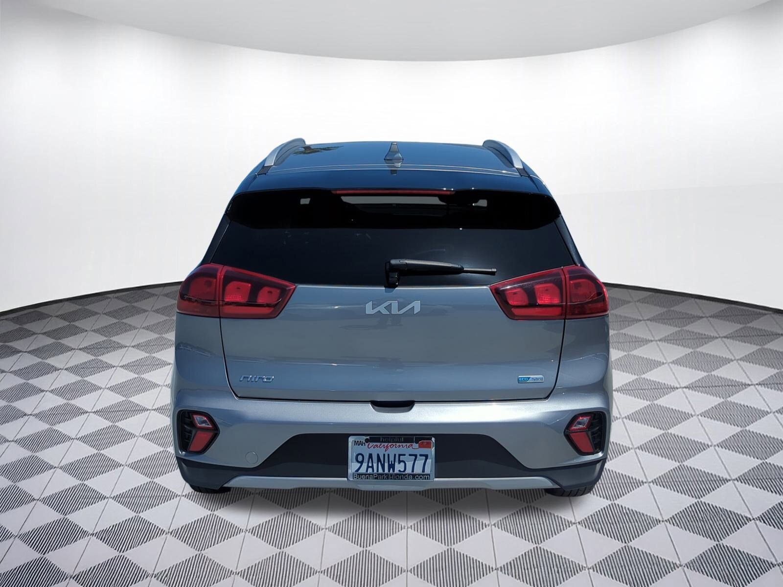 2022 Kia Niro LXS photo 4